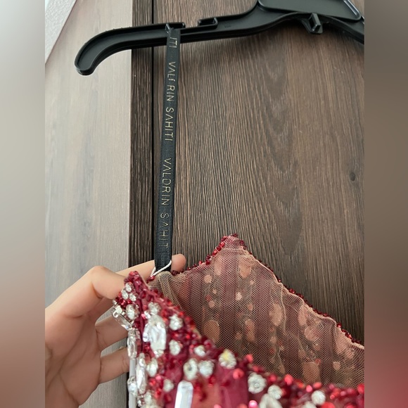 Custom made VALDRINSAHITI gown - Picture 4 of 12